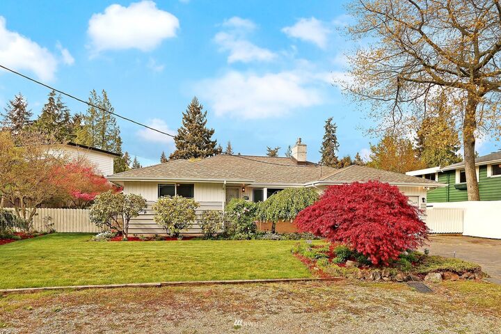 7915 186th Street SW  Edmonds WA 98026 photo