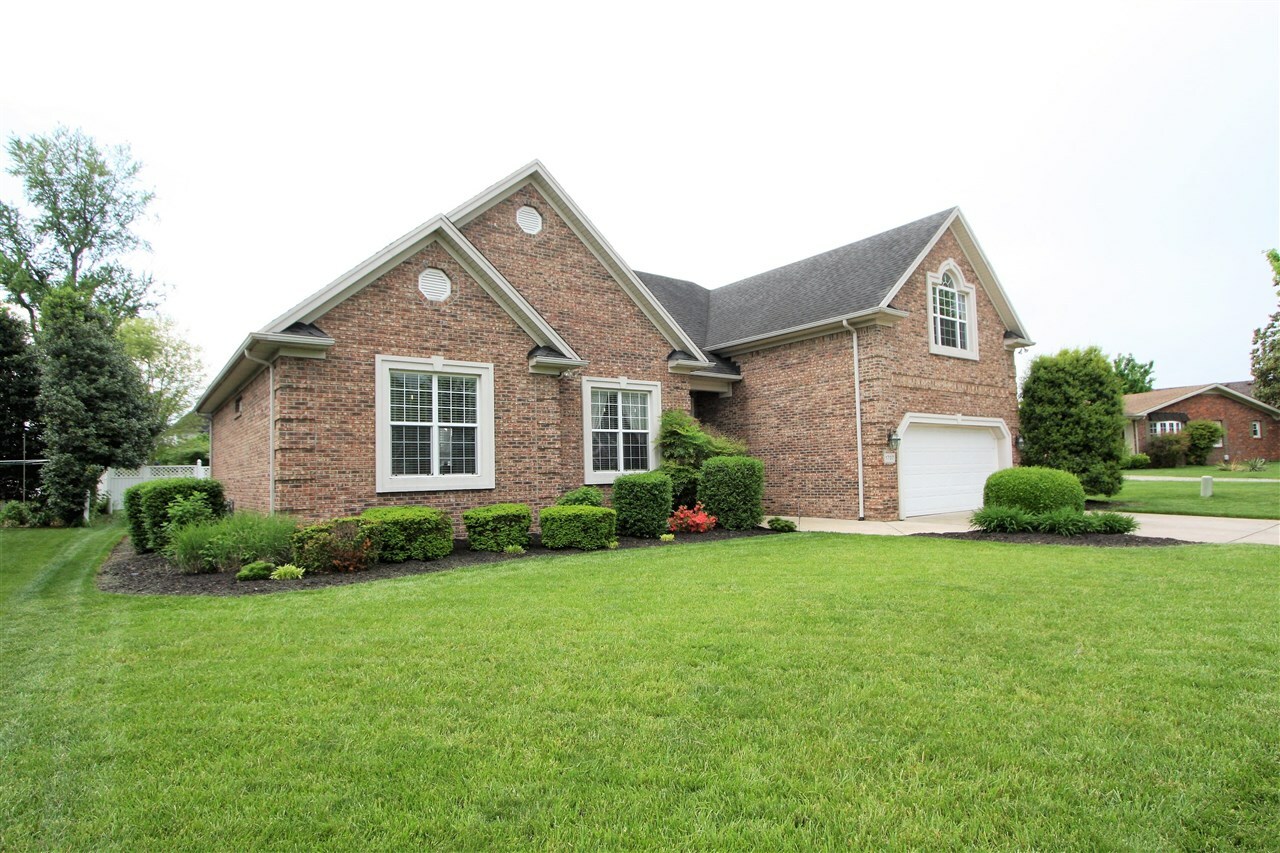 Property Photo:  1707 Bellshire Way  KY 42104 