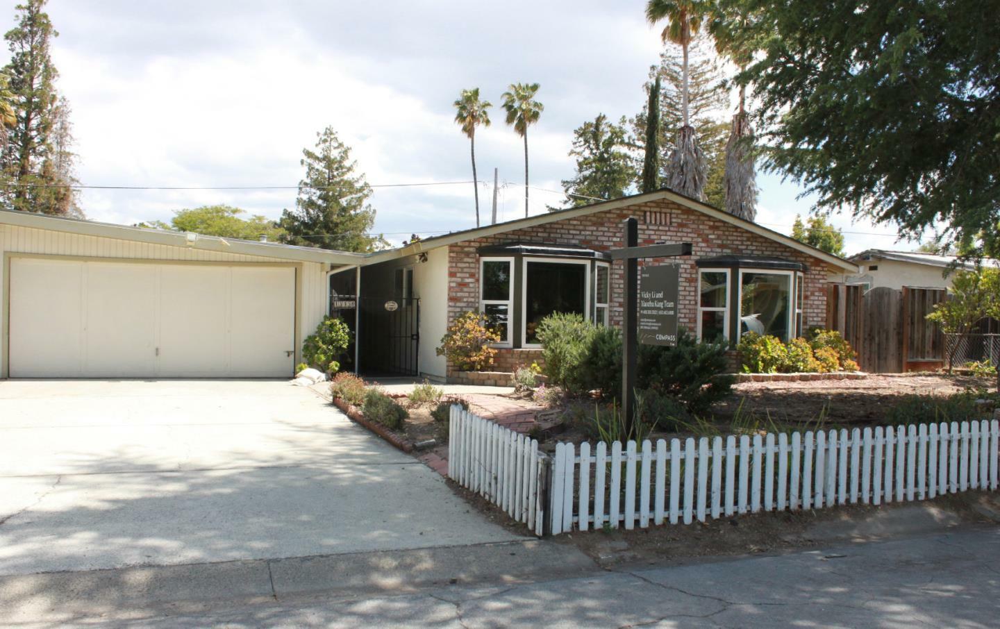 Property Photo:  13450 Ward Way  CA 95070 