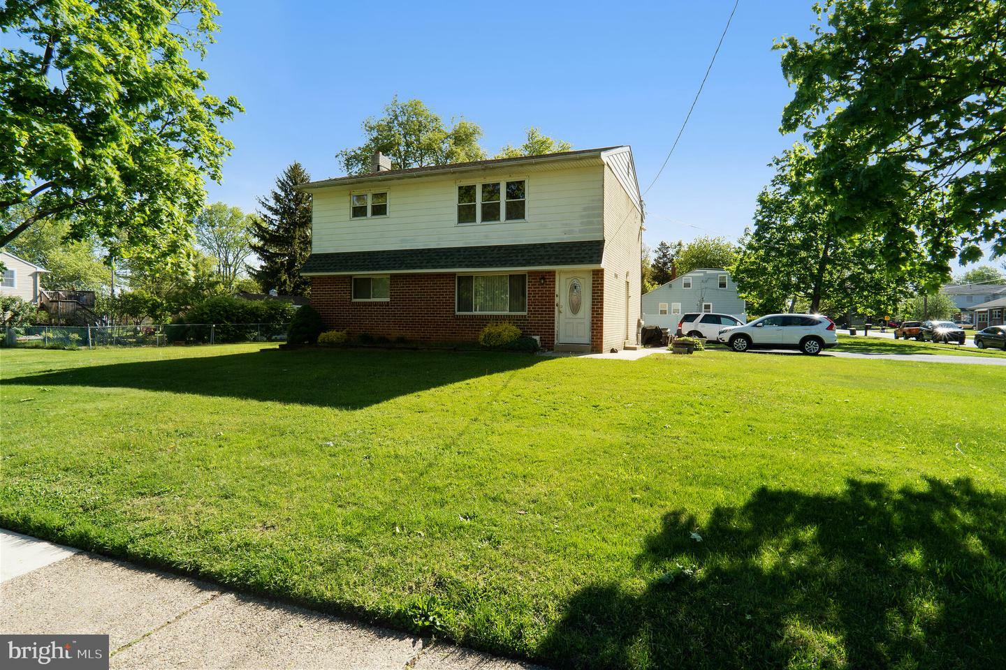 Property Photo:  208 Evergreen Avenue  NJ 08080 