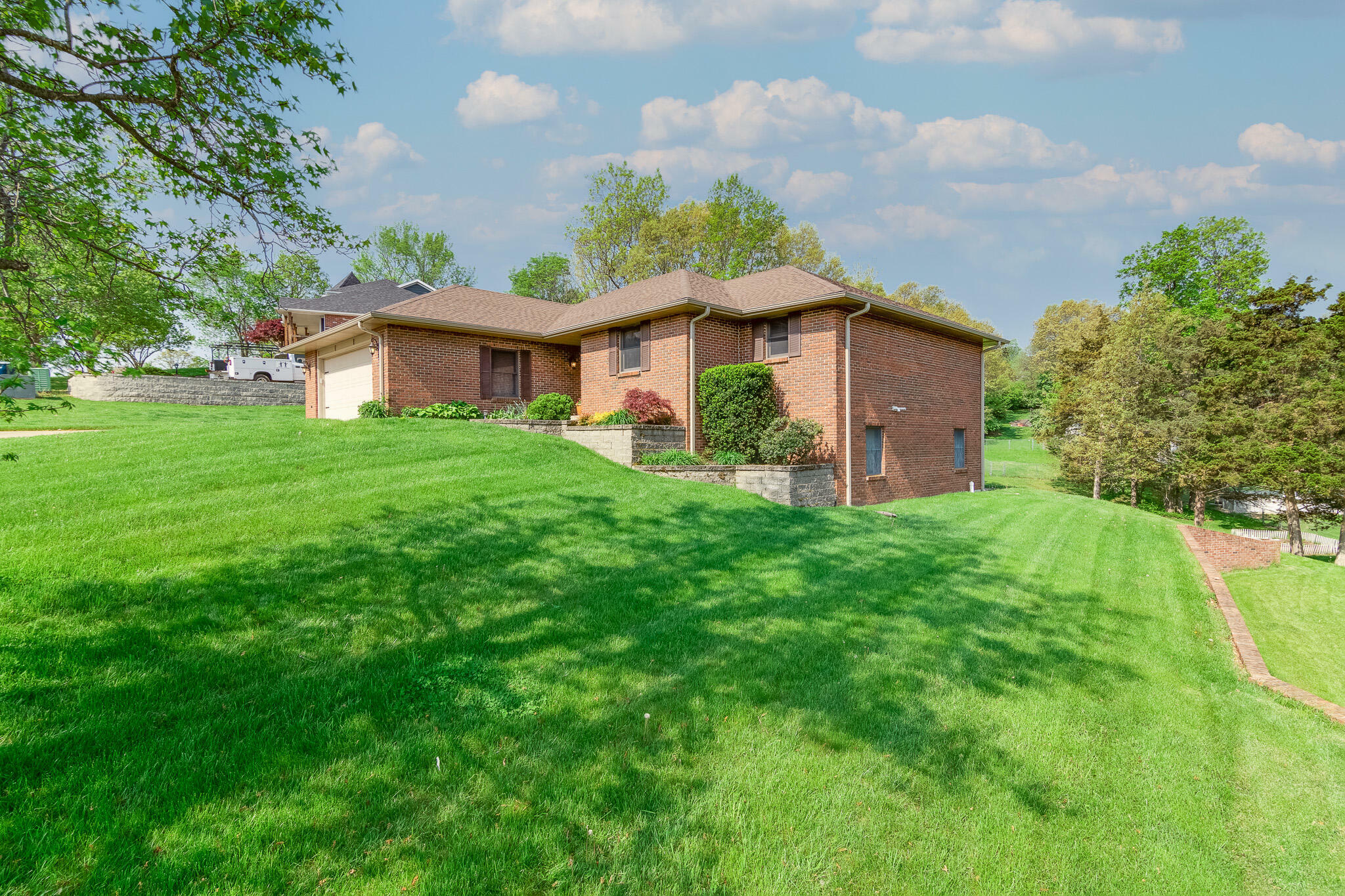 Property Photo: 1010 Bannister Dr MO 65109
