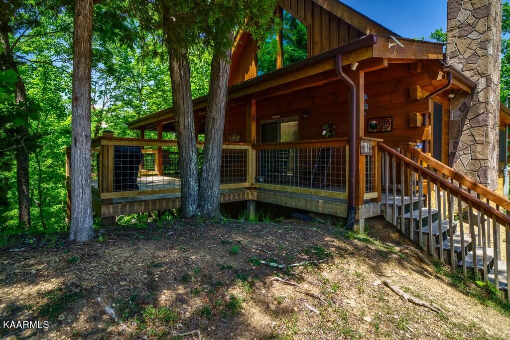 Property Photo: 1008 Rick Way TN 37876