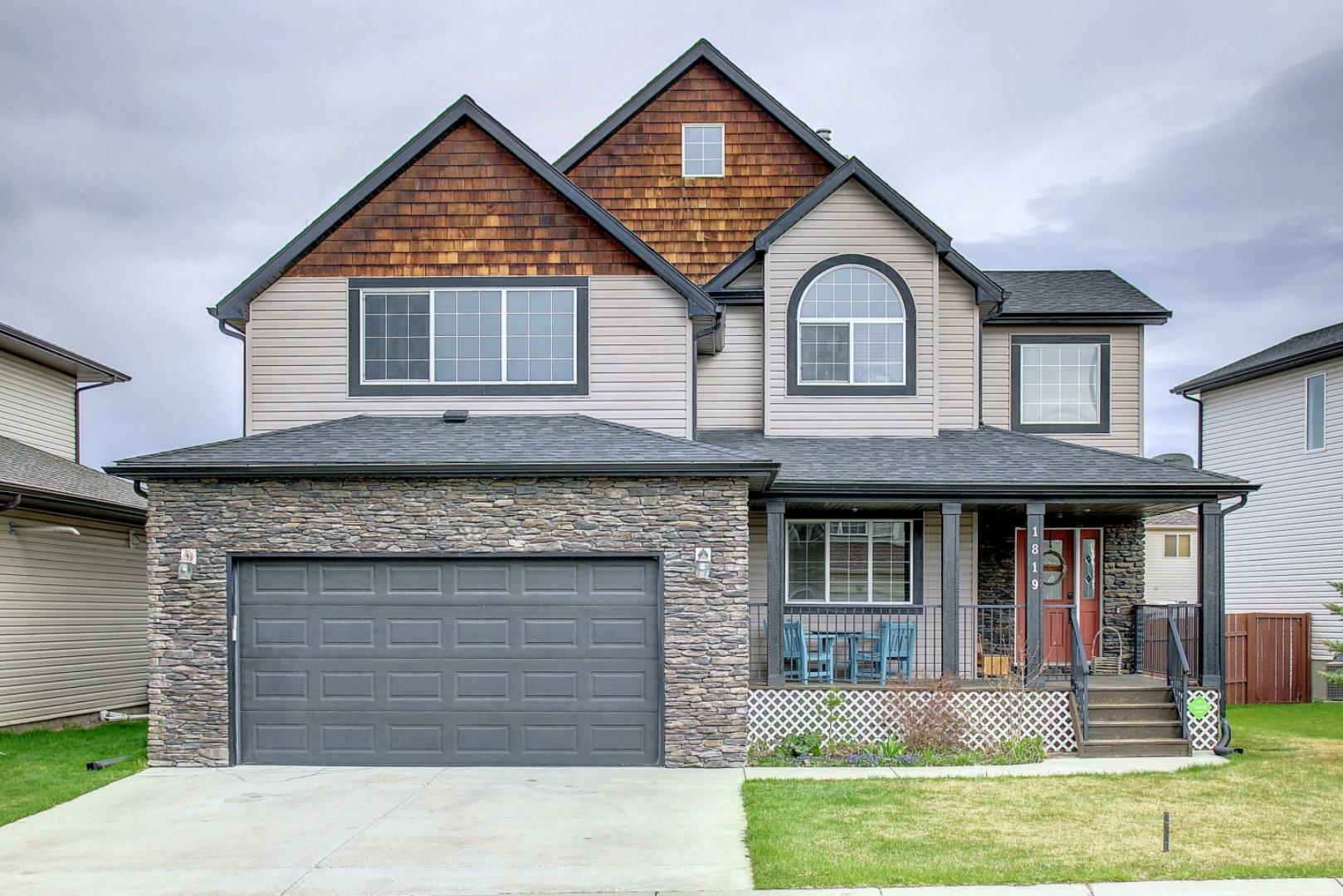 Property Photo: 1819 High Park Boulevard NW AB T1V 1Z8