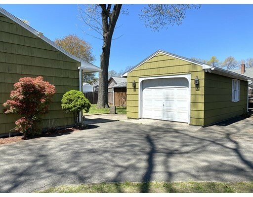 Property Photo: 136 Stebbins St MA 01020