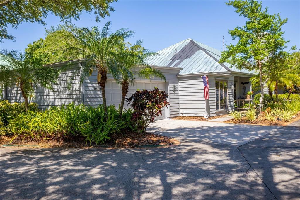 Property Photo: 10429 Longwood Drive FL 33777