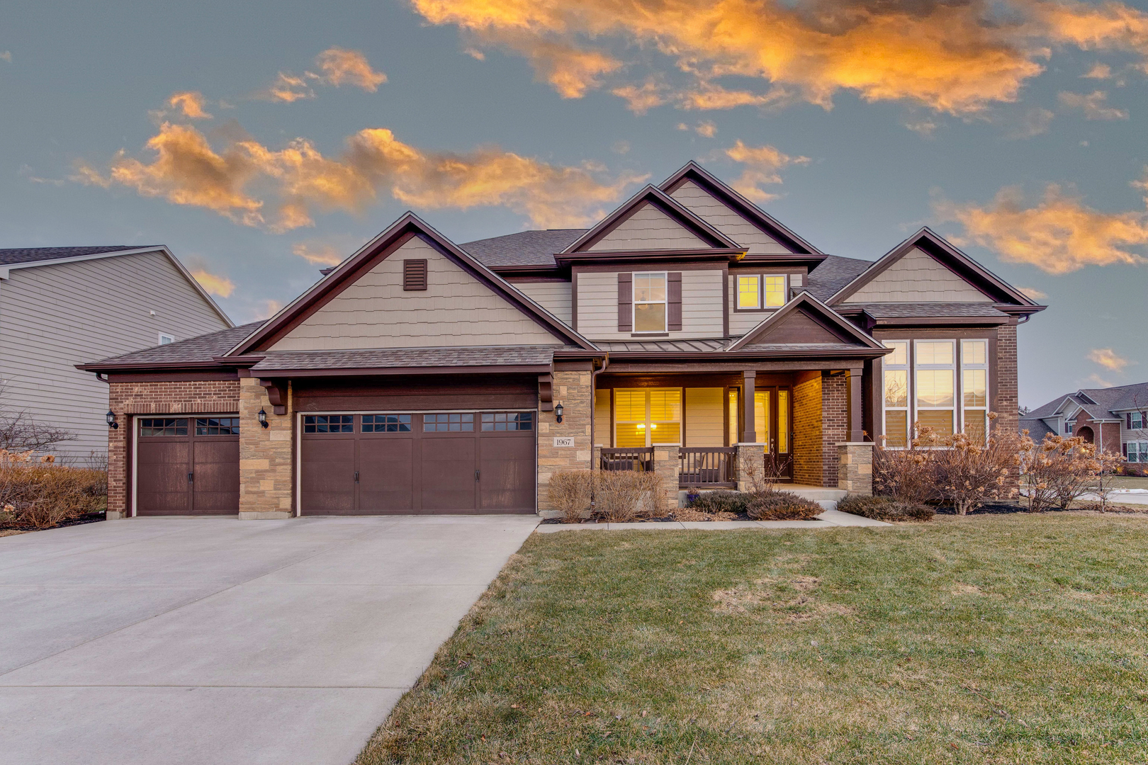 Property Photo: 1967 Easthaven Drive IL 60089