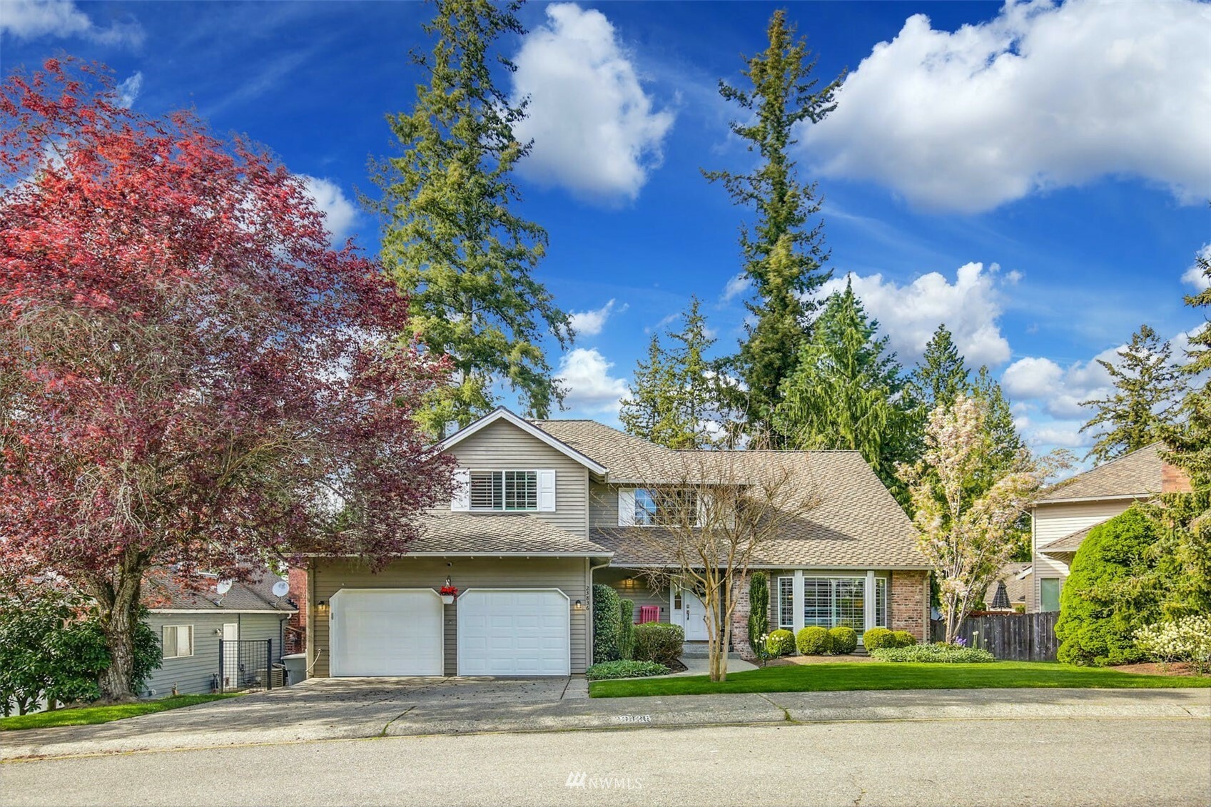 Property Photo: 23836 SE 41st Street WA 98029