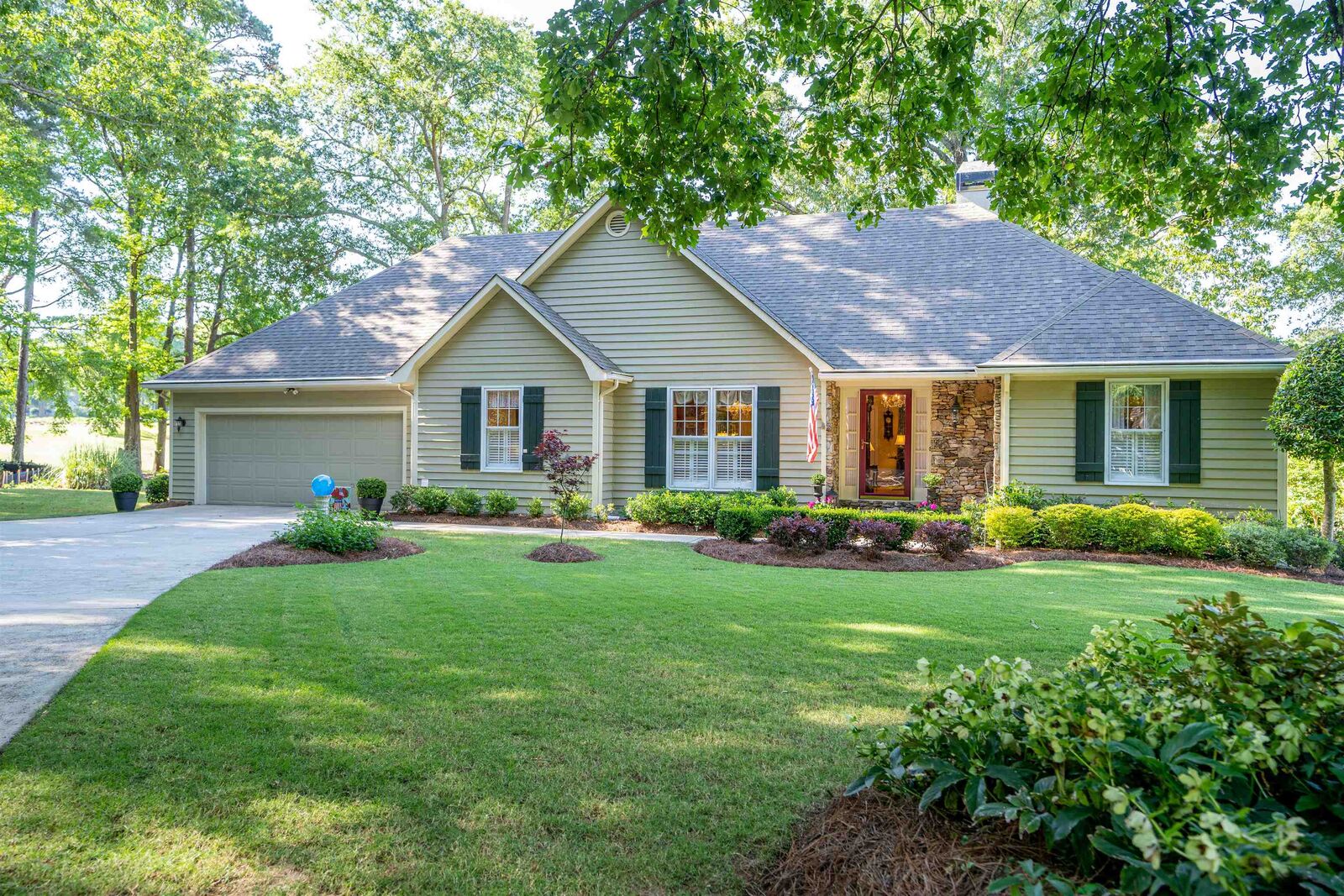 Property Photo: 1020 Ridge Terrace GA 31024
