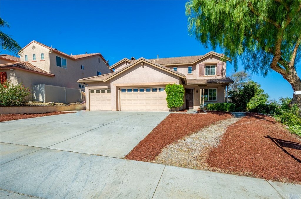 Property Photo:  15511 Hammett Court  CA 92555 