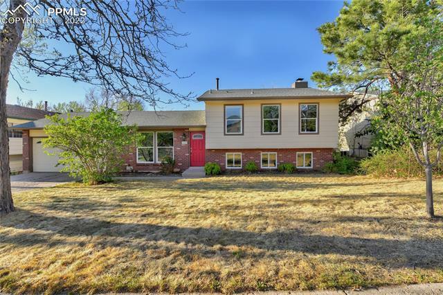 Property Photo:  2640 Roundtop Drive  CO 80918 