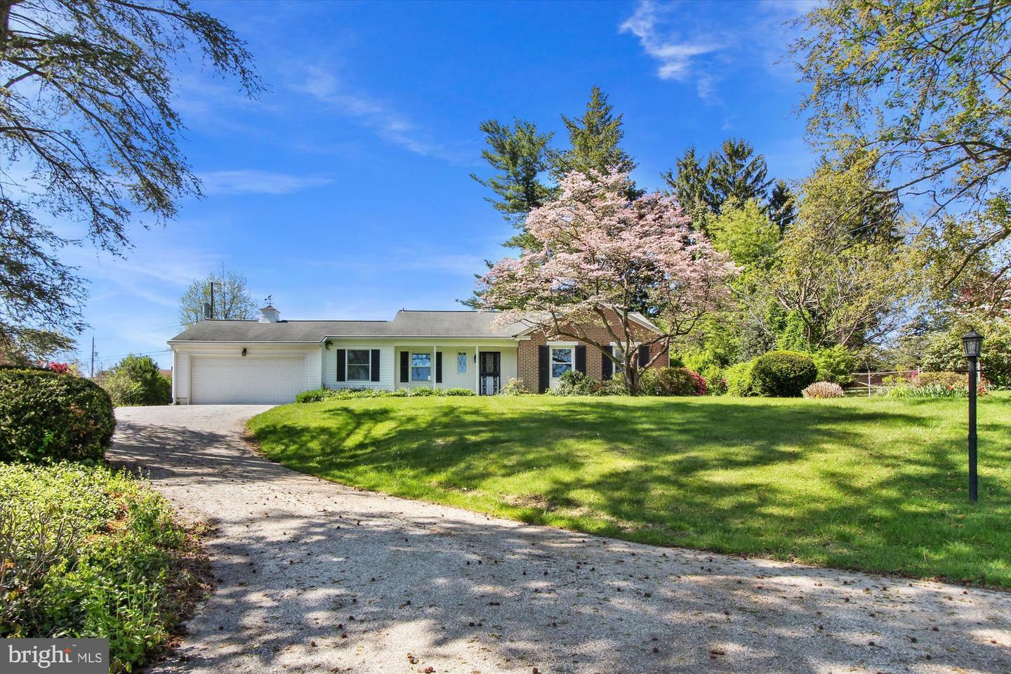 Property Photo: 65 Jolo Way PA 17403