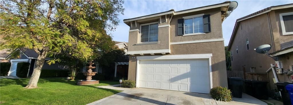 Property Photo: 17081 La Vesu Road CA 92337
