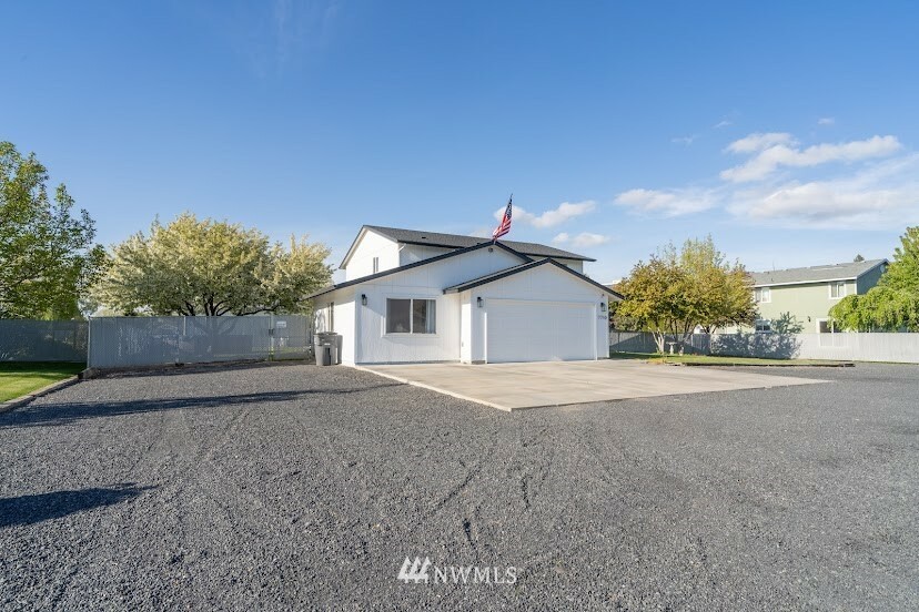 Property Photo:  7710 McDougal Avenue NE  WA 98837 