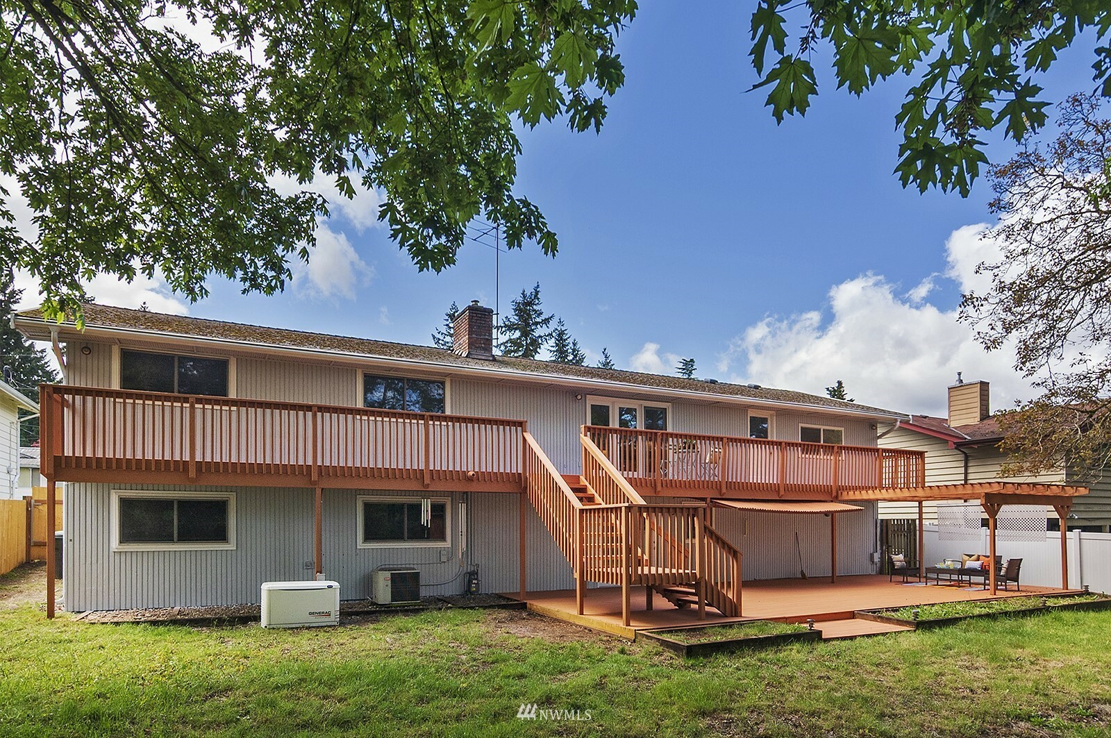 Property Photo:  1133 E Laurel Street  WA 98030 