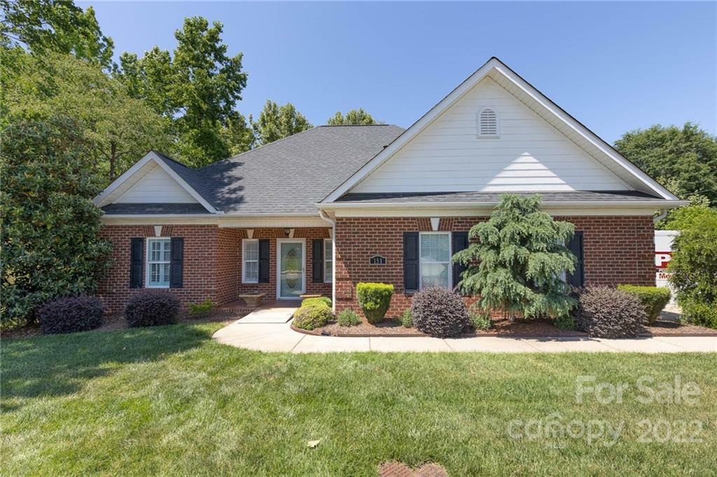 Property Photo:  151 Victoria Park Drive  NC 28150 