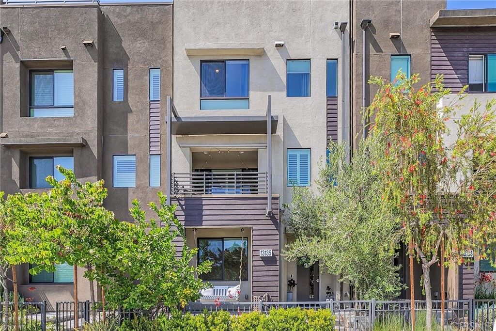 Property Photo:  13135 Victory Boulevard  CA 91401 