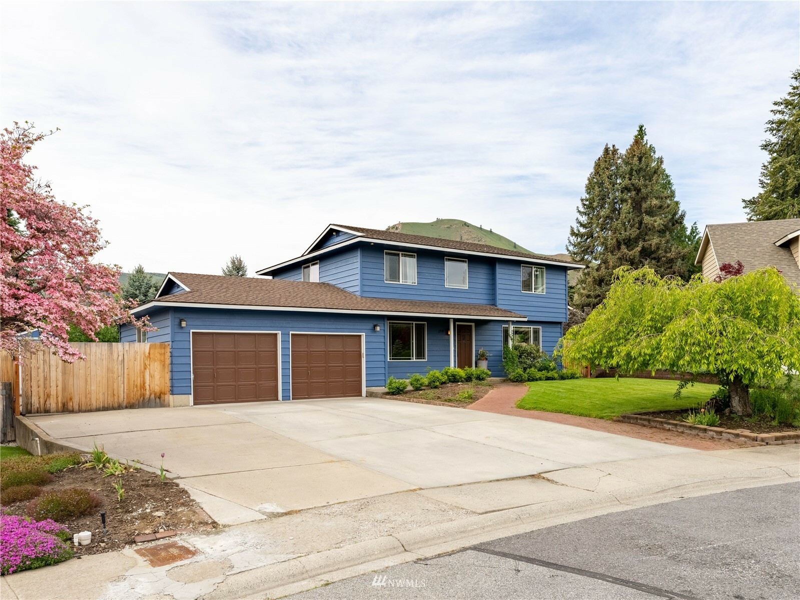 Property Photo:  1715 Lexington Place  WA 98801 