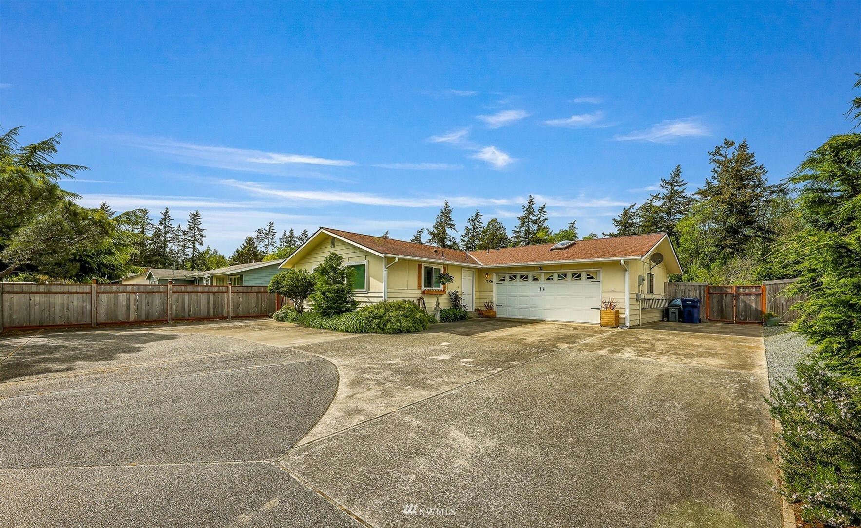 Property Photo:  1706 32nd Street  WA 98221 