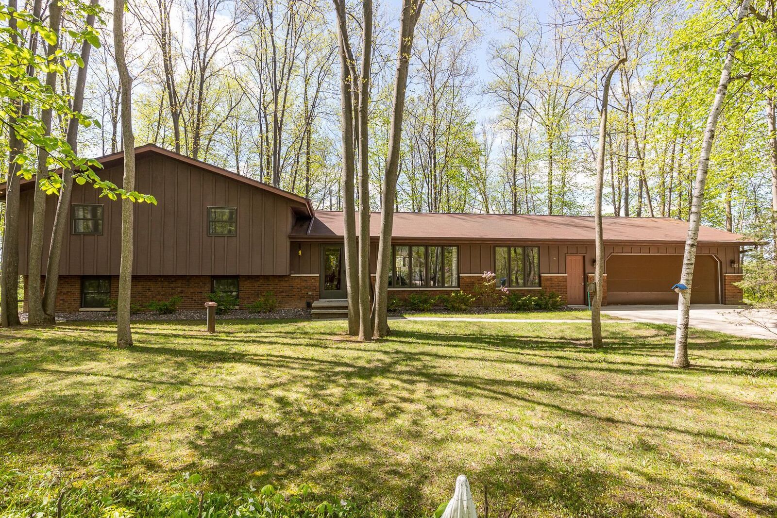 Property Photo:  2815 E Lanser Court  WI 54913 