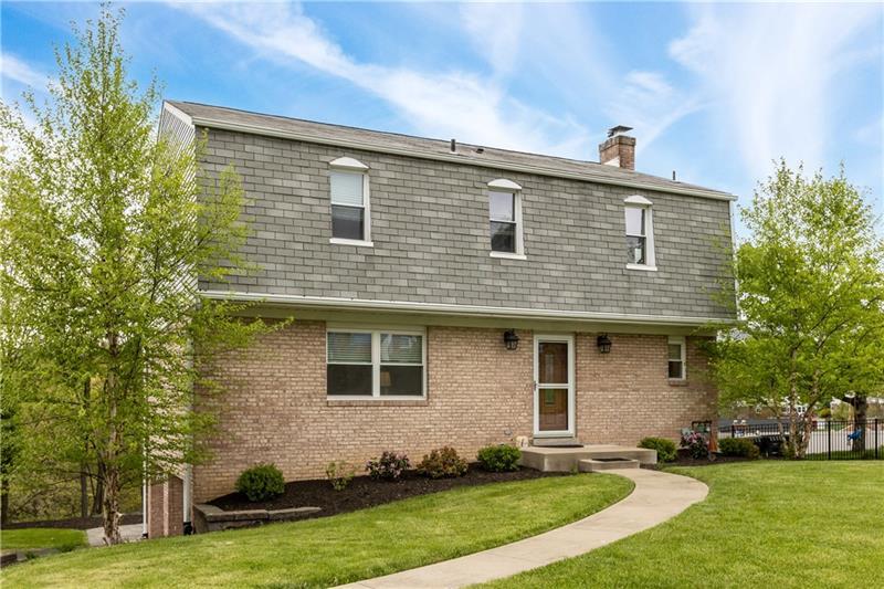Property Photo: 720 Brookshire Dr PA 15237