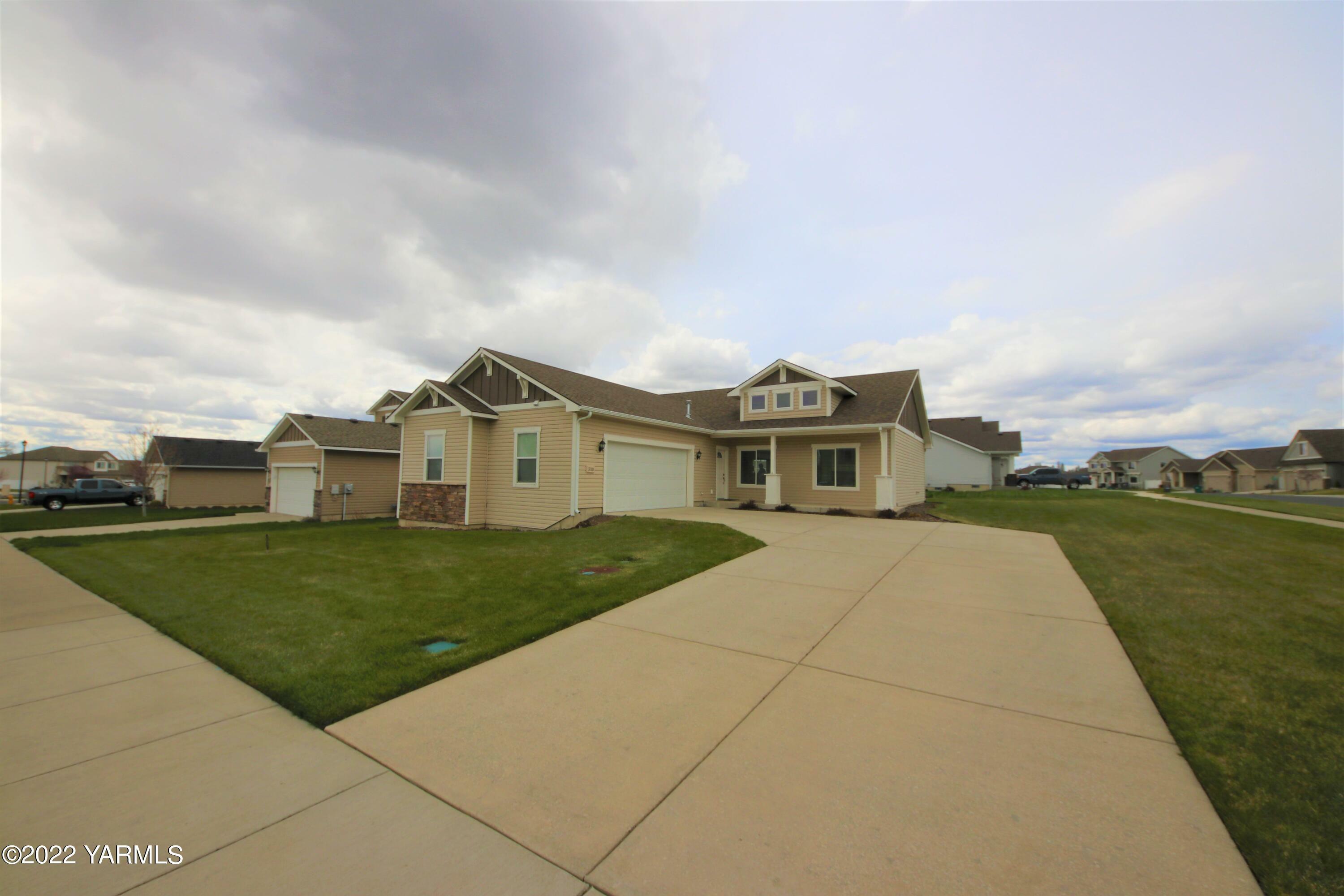 Property Photo: 3110 W Prairie Breeze Ave WA 99209