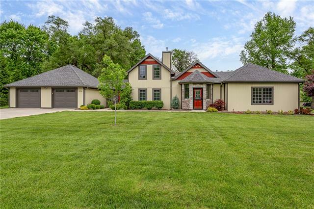 Property Photo:  1016 Shady Lane Drive  MO 64118 