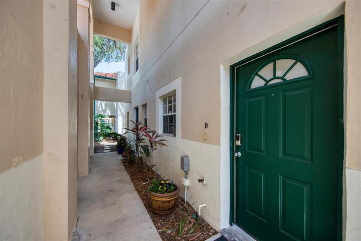 Property Photo:  2513 W Kansas Avenue D  FL 33629 