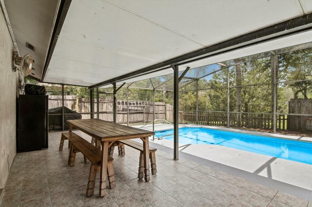 Property Photo:  667 Arbukle Court  FL 32708 