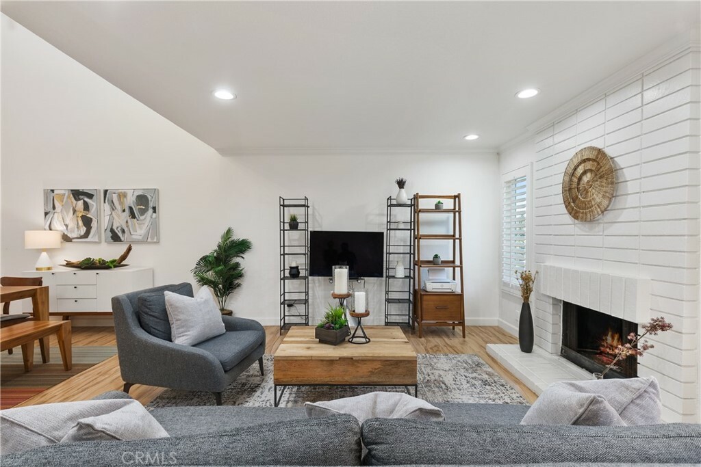 Property Photo:  27 Silverwood 2  CA 92604 