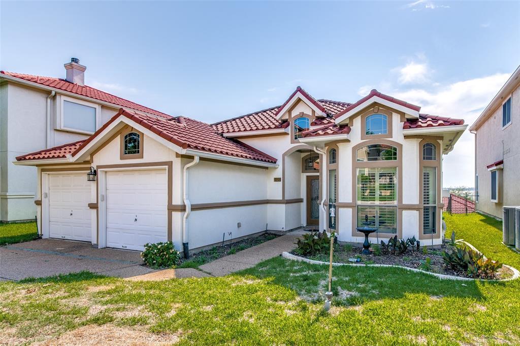 Property Photo: 1914 Huron Drive TX 75087