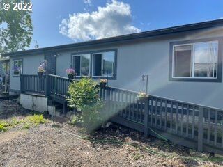 Property Photo: 203 N Damon St OR 97452