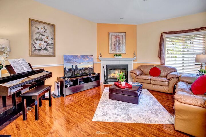 Property Photo: 10909 Avondale Road NE S-176 WA 98052