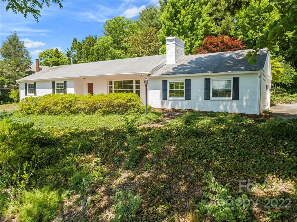 Property Photo: 175 Stratford Road NC 28804