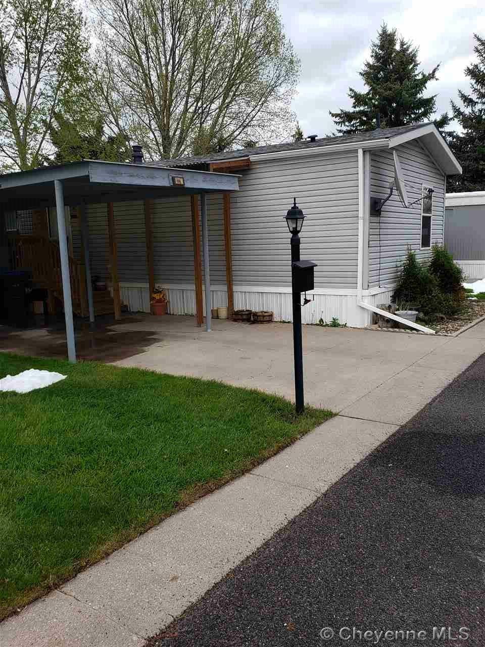 Property Photo:  3901 Ridge Rd 59  WY  