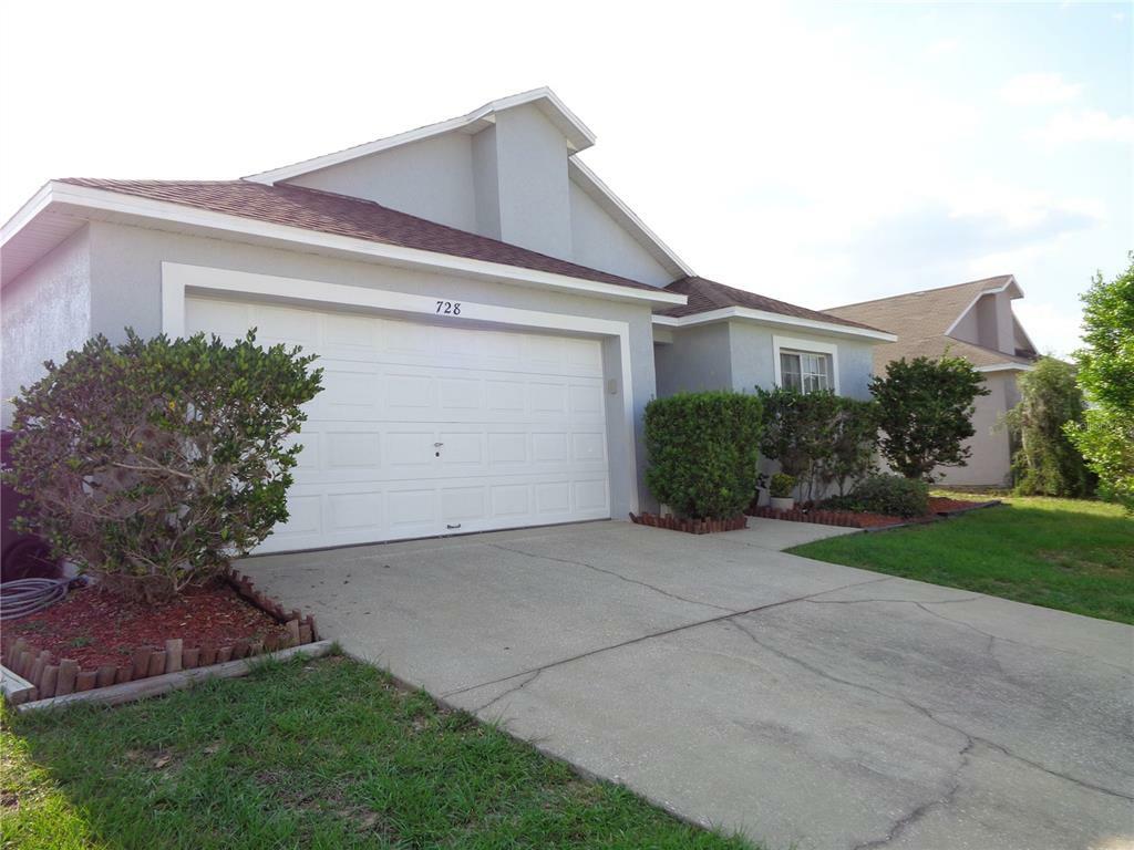 Property Photo:  728 Hillcrest Drive  FL 33897 