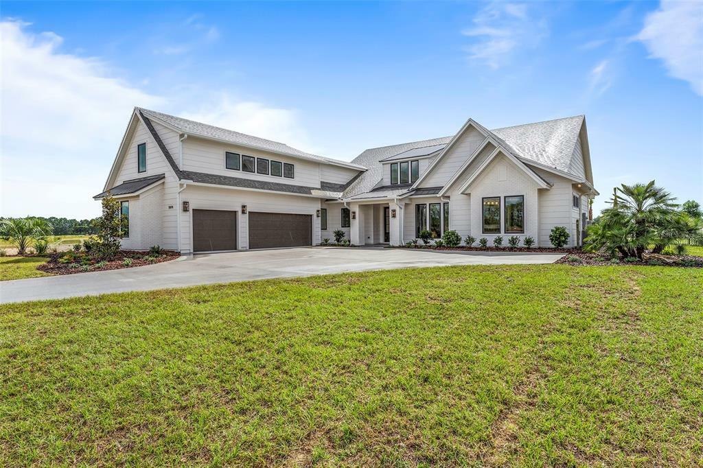 Property Photo: 5974 SW 124th Way FL 32618