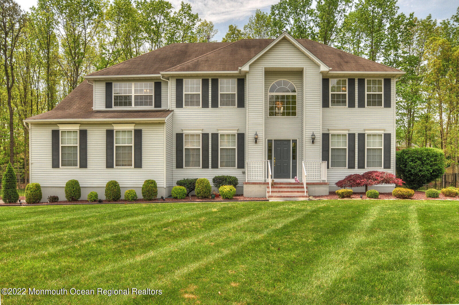 Property Photo:  7 Hardwood Drive  NJ 08527 