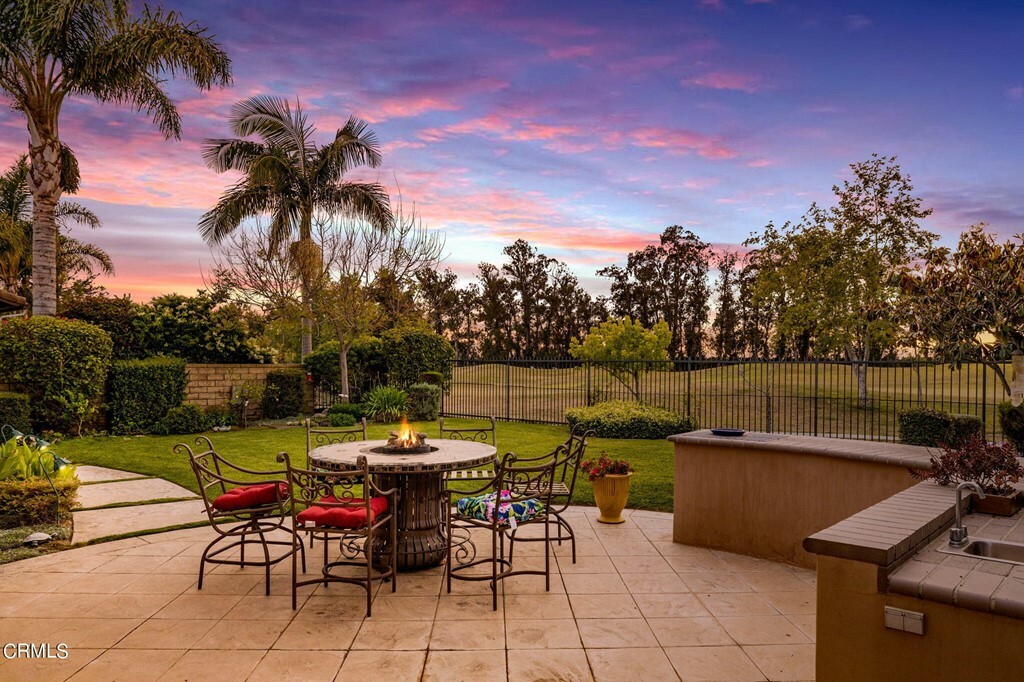 Property Photo:  2027 Shadow Creek Drive  CA 93036 