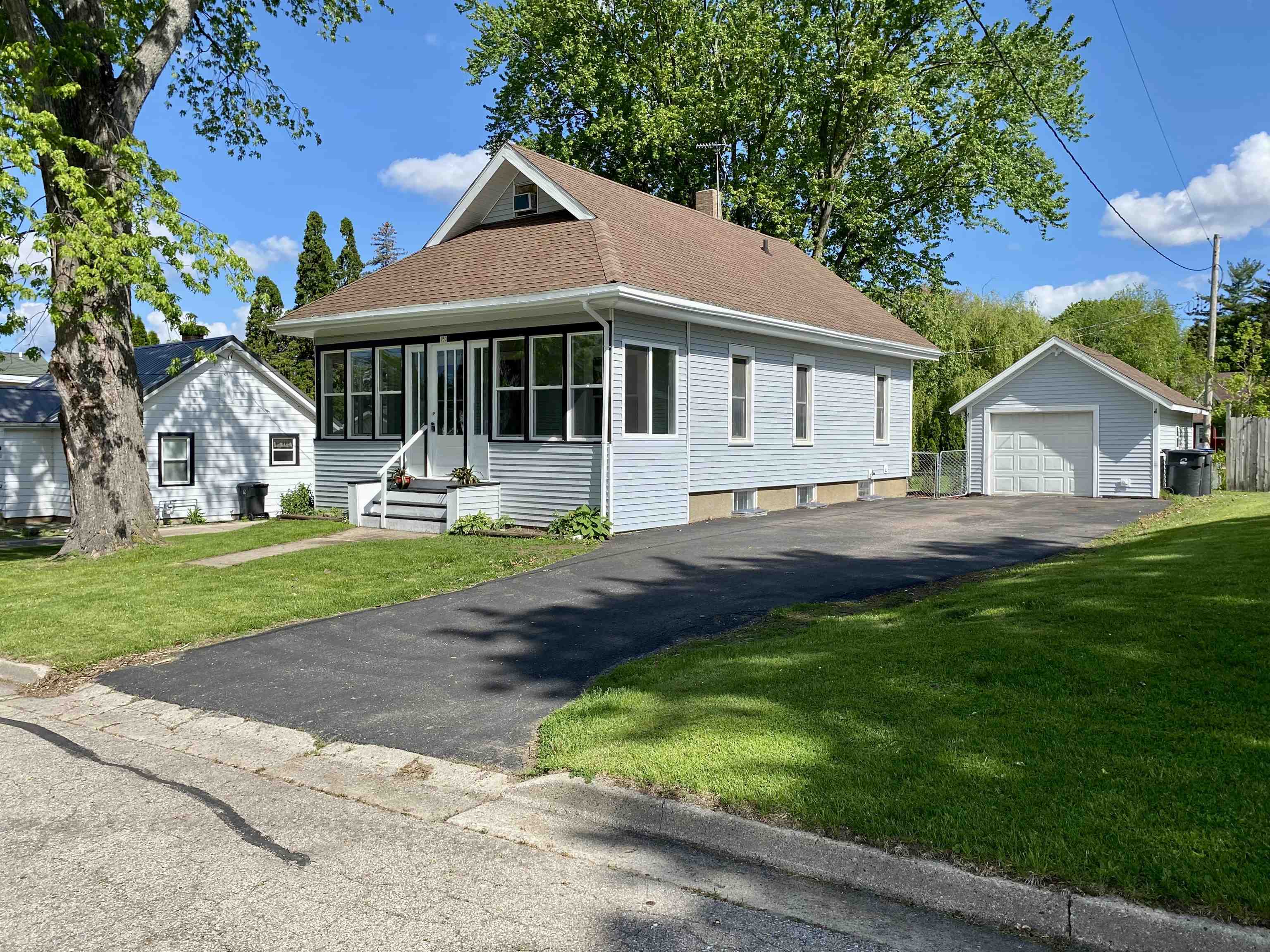 Property Photo:  153 W Charles Street  WI 53946-7185 