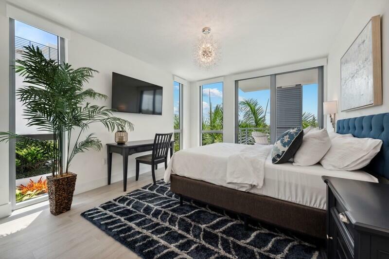 Property Photo: 111 SE 1st Avenue 412 FL 33444