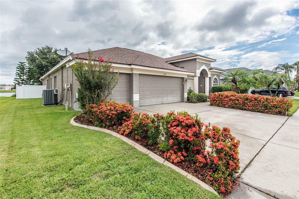 Property Photo: 13006 Carlington Lane FL 33579