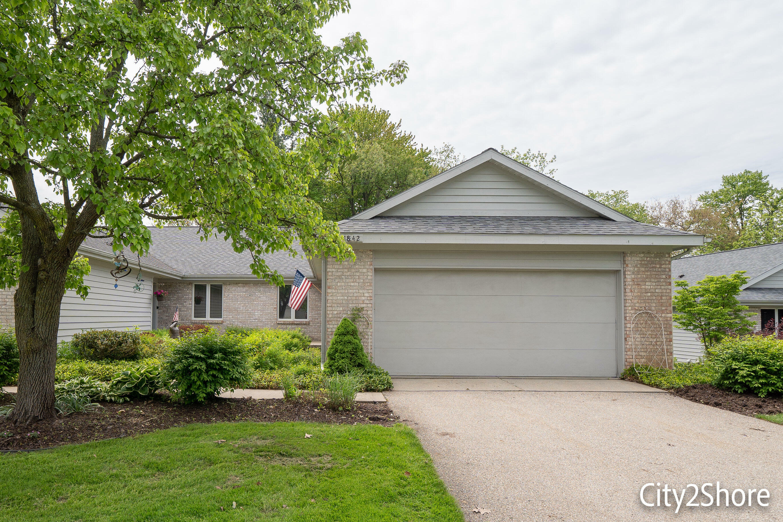 Property Photo:  7842 Oakmont Court NE  MI 49341 