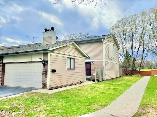 Property Photo: 446 Swan Boulevard IL 60015