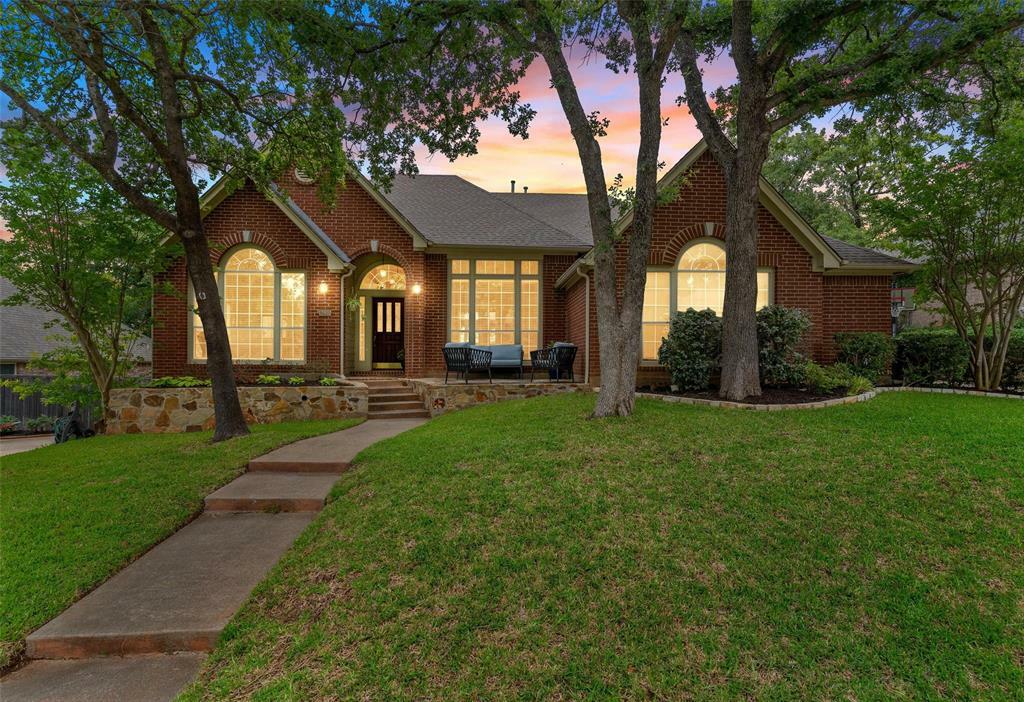 Property Photo:  8620 Shadybrooke Drive  TX 76182 