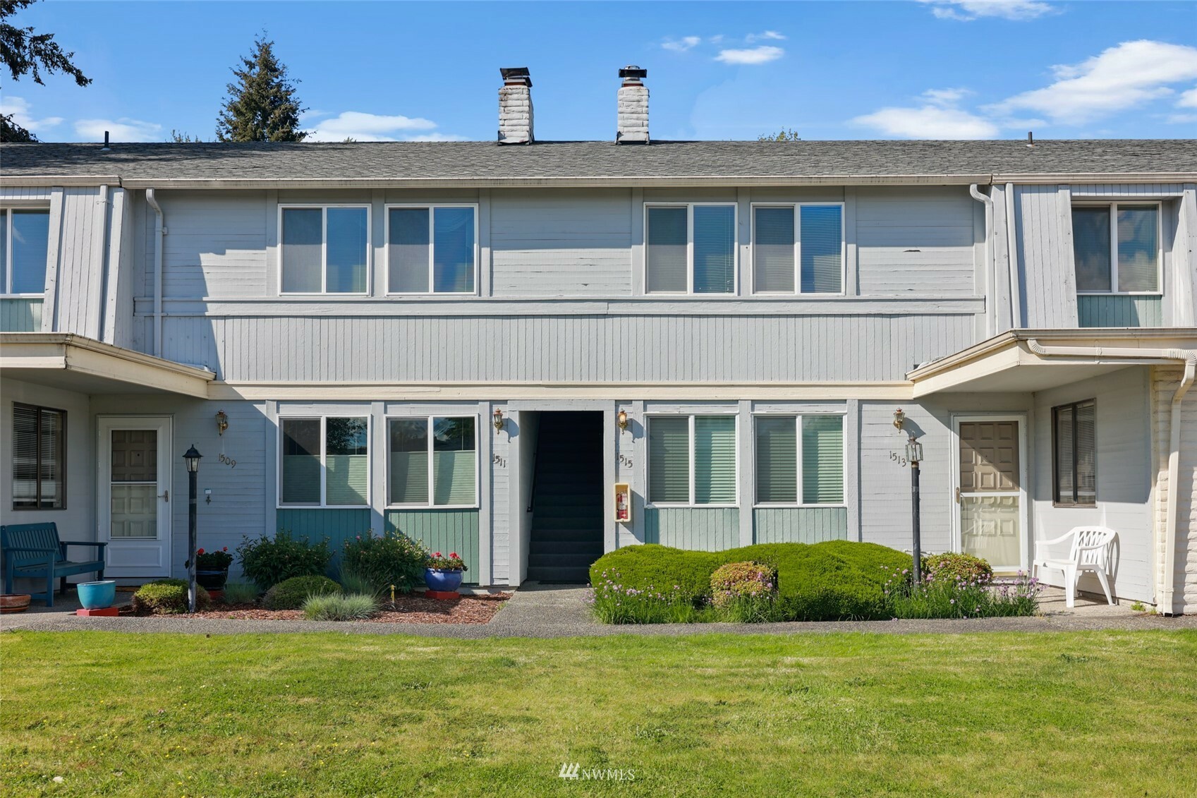 Property Photo:  1515 22nd Street NE  WA 98002 