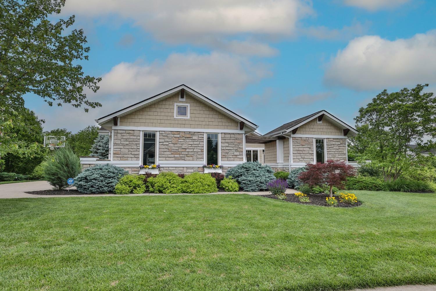 Property Photo: 5167 Homestead Dr OH 45065