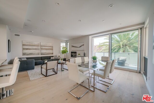 Property Photo: 1148 N Detroit St 2A CA 90046