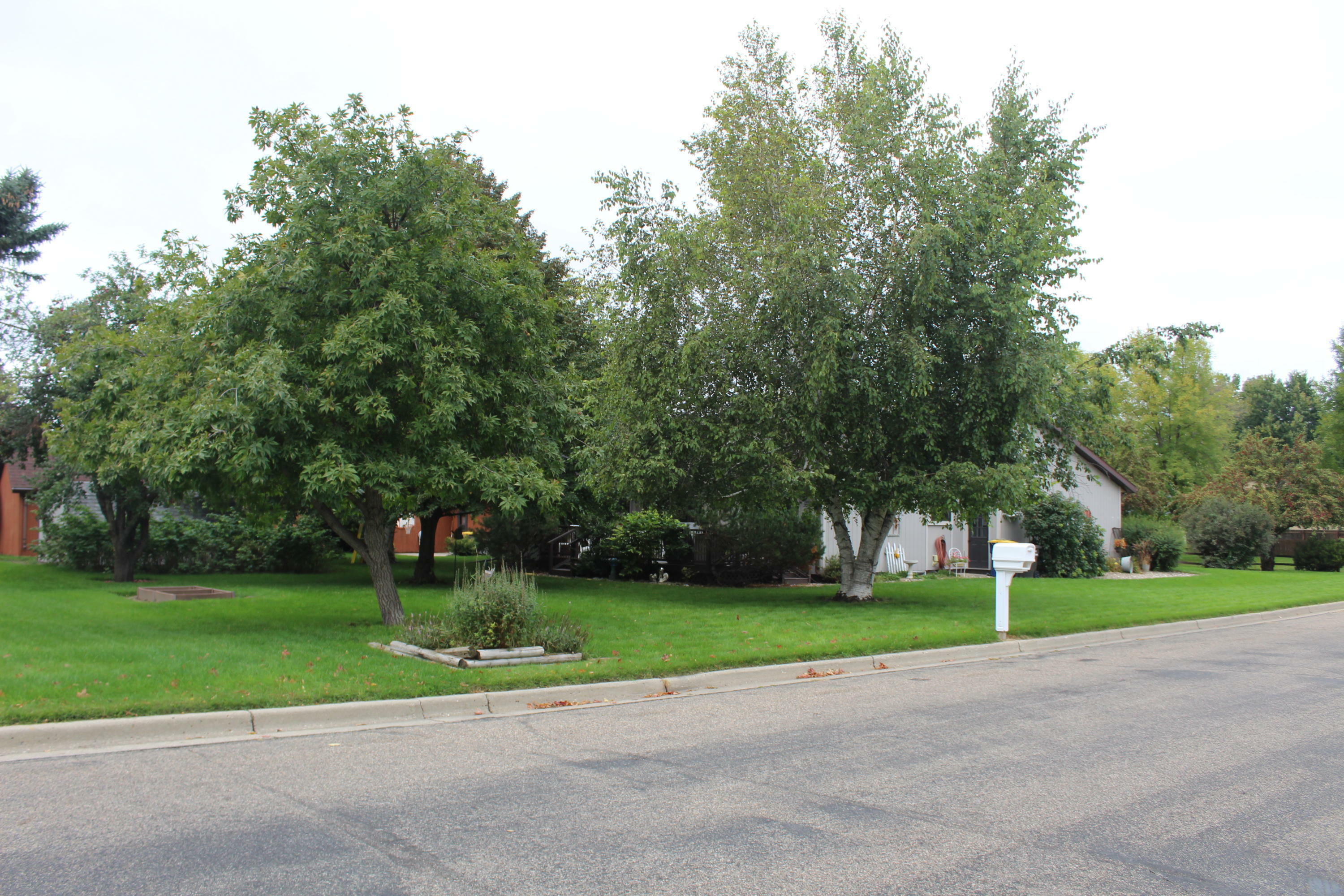 Property Photo:  2114 4th Street NE  ND 58401 