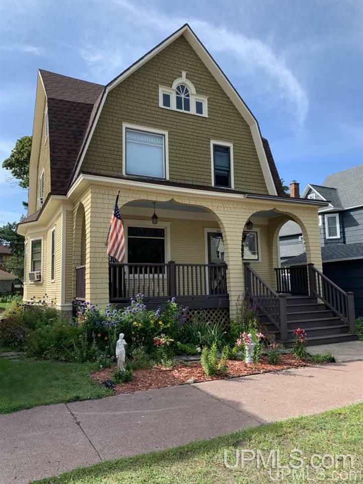 Property Photo:  109 Pewabic St  MI 49913 