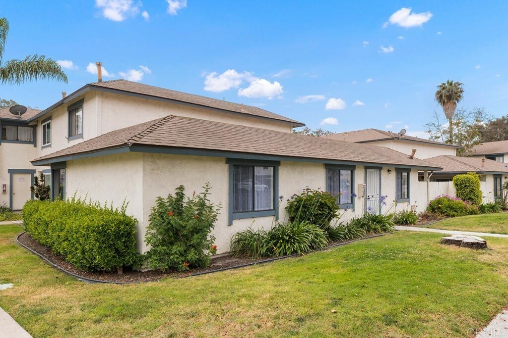 Property Photo:  4171 Tiberon Drive  CA 92056 